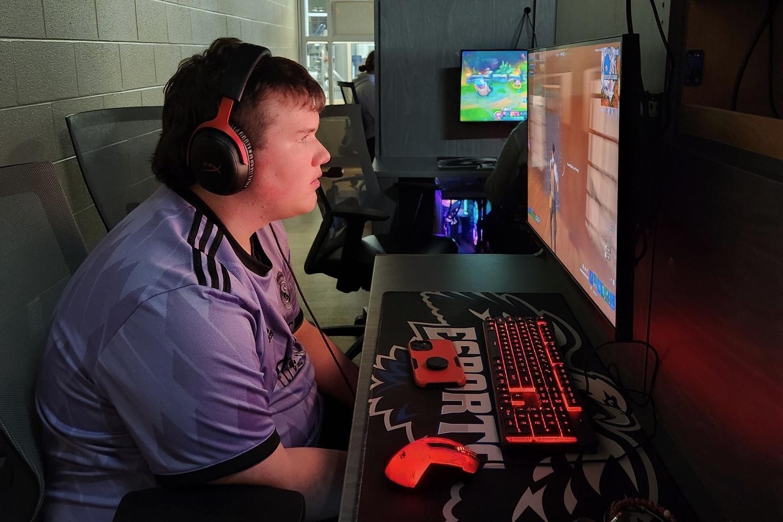 ALC Esports Team Ranks 4th Nationally