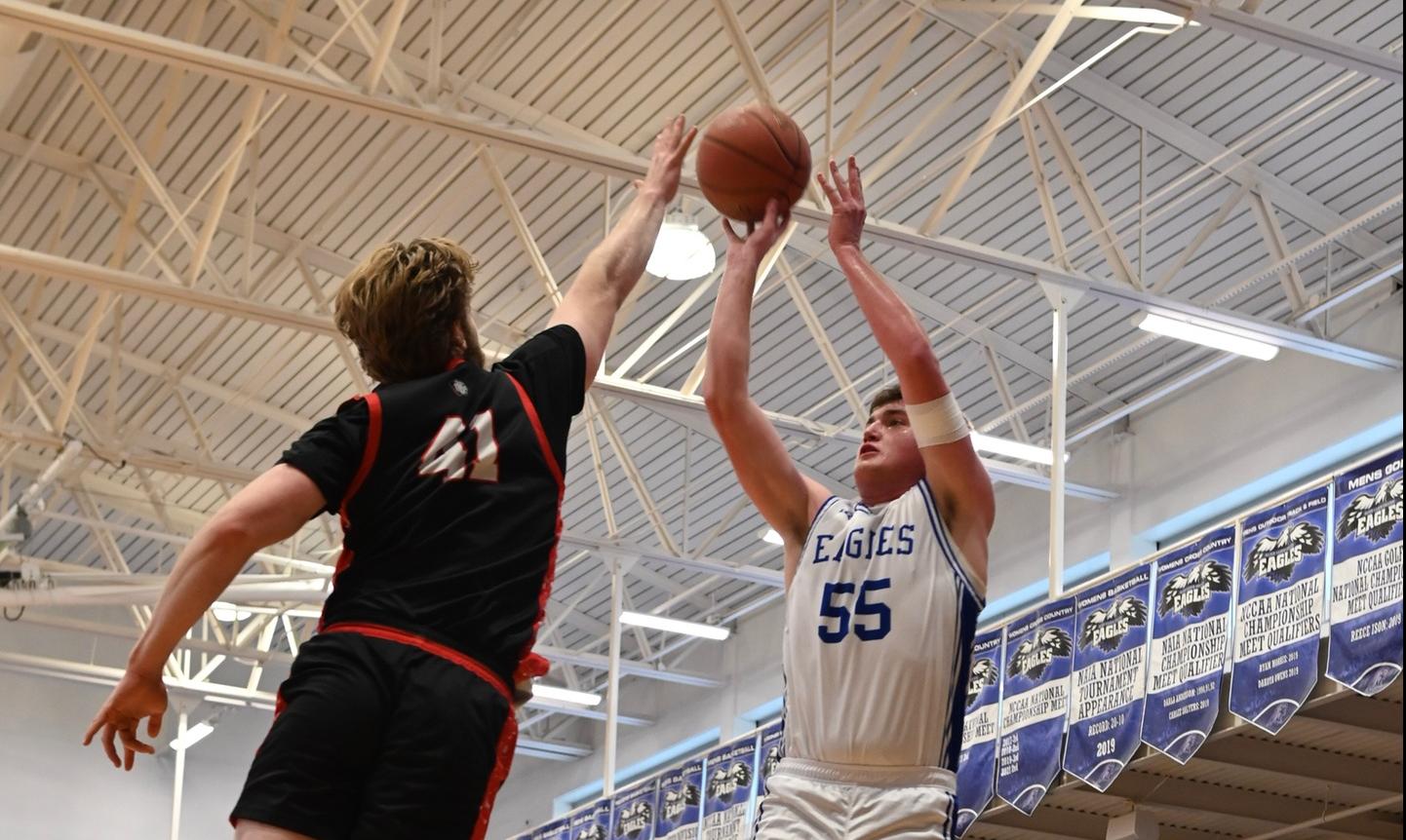 ALC Eagles remain hot, defeat Morris, South Carolina on road, 93-76